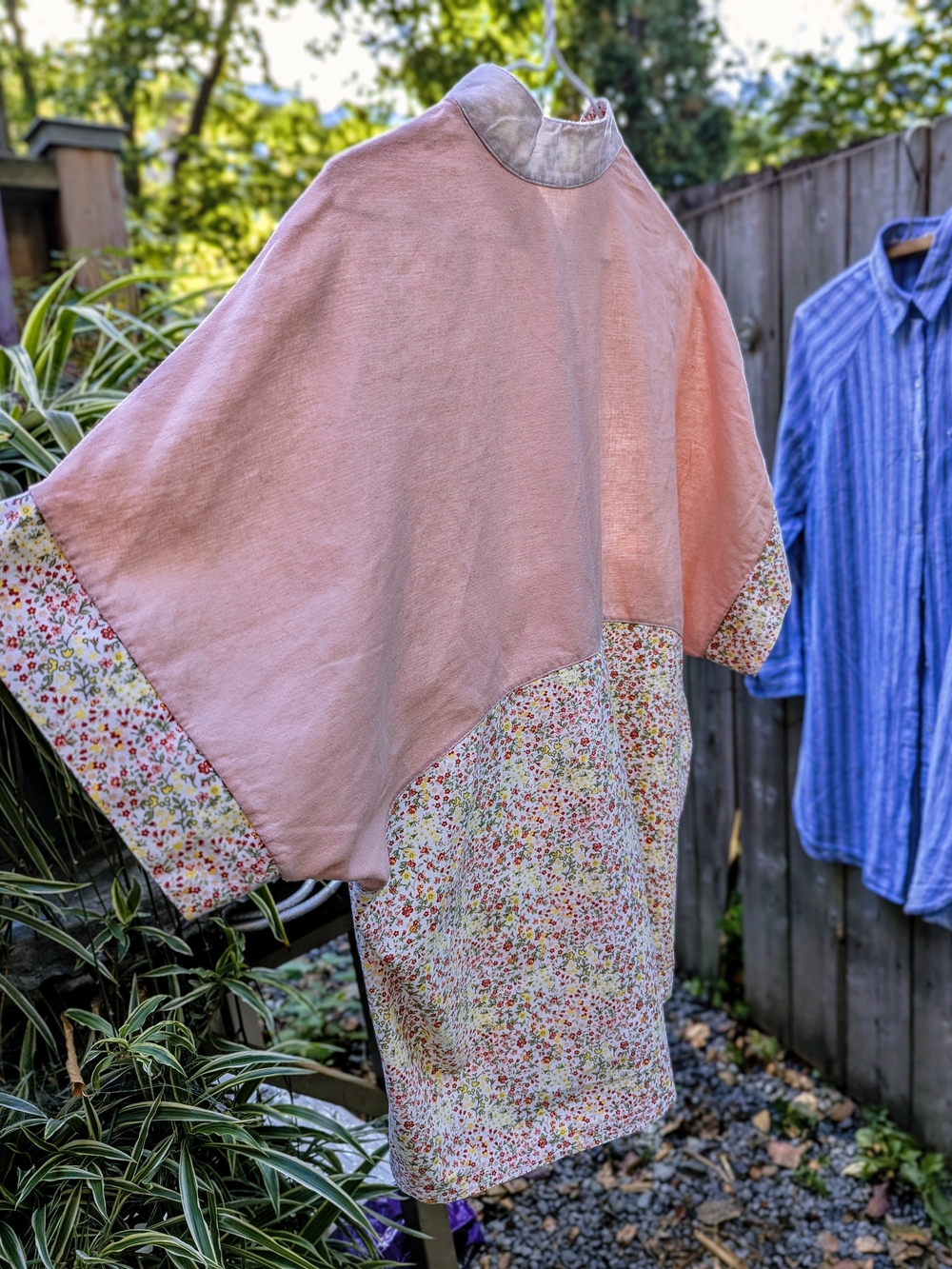 Oversized Japanese-Inspired Linen Floral Dolman Top / Haut ample style japonais